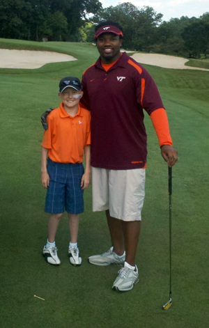 Hunter with the Eagles' Darryl Tapp